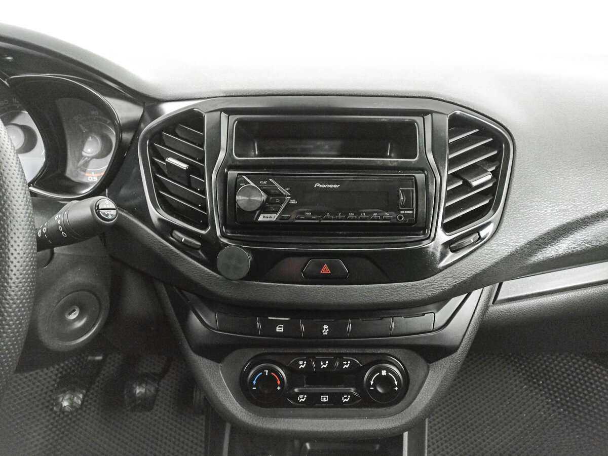 Лада (ВАЗ) Веста б/у, 2018, Механическая. Фото: #12