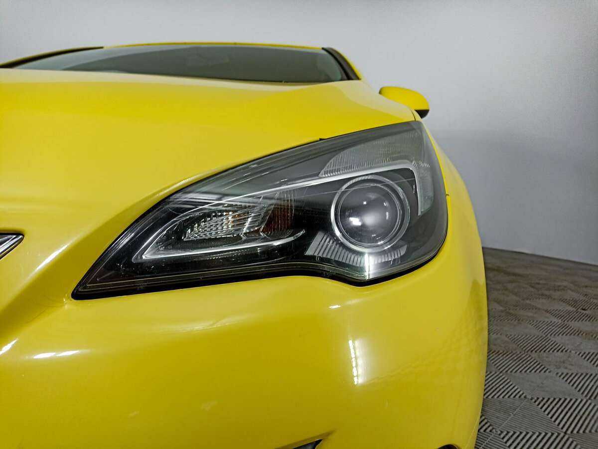 Опель Астра б/у, 2014, Механическая. Фото: #12