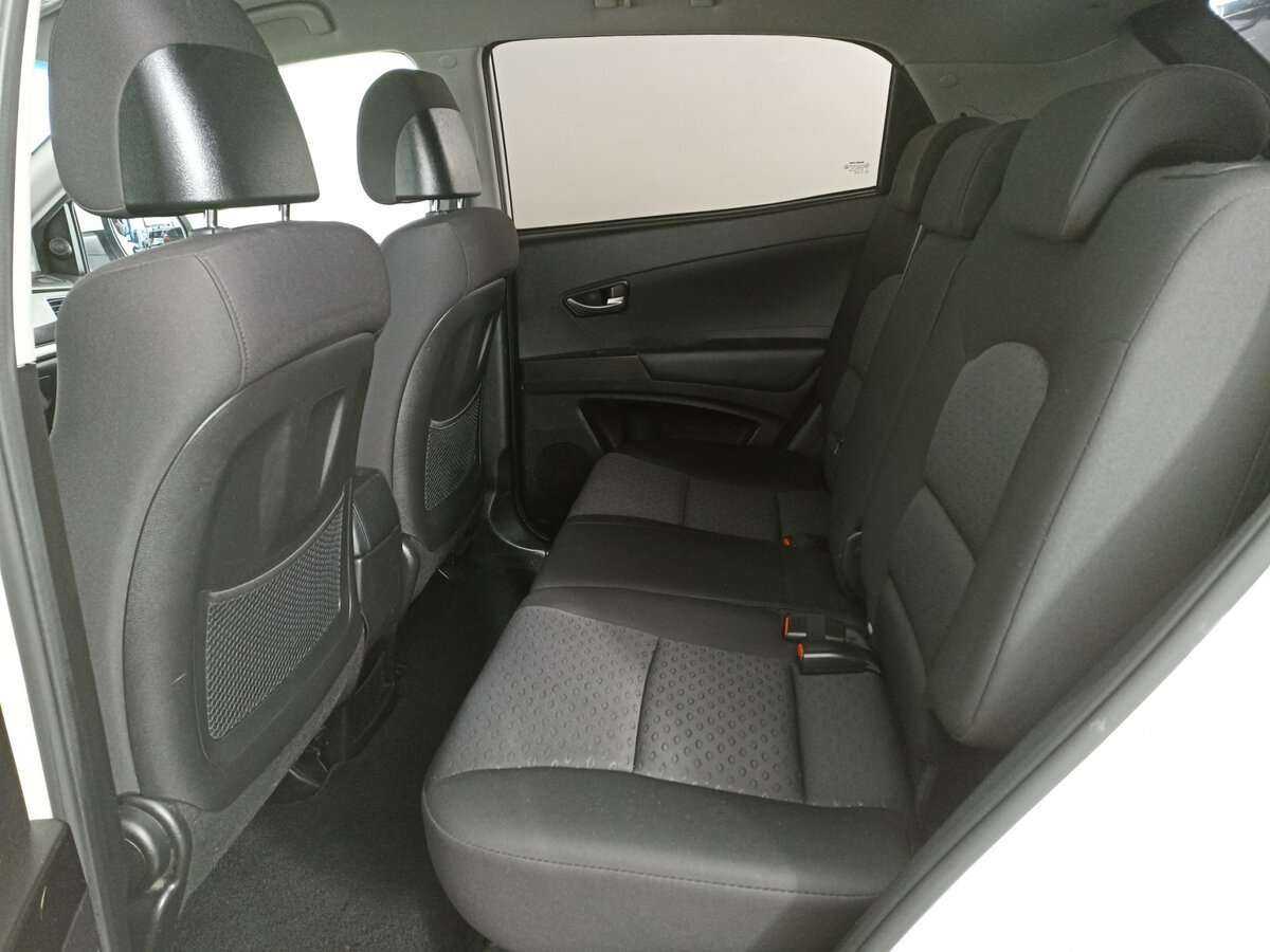 Сан-Ён Актион б/у, 2013, Механическая. Фото: #8