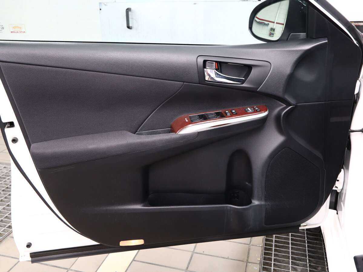 Тойота Камри б/у, 2013, Автоматическая. Фото: #7