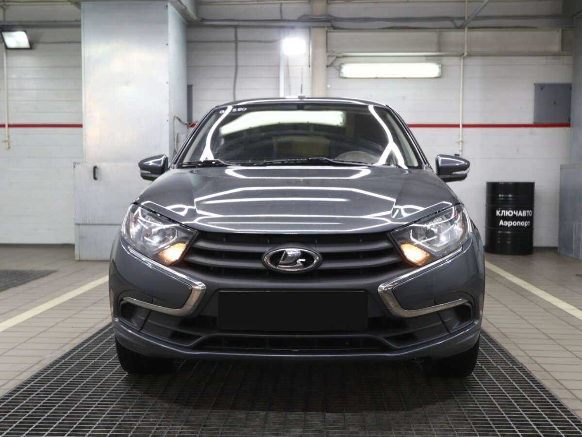 Лада (ВАЗ) Гранта б/у, 2020, Механическая. Фото: #1