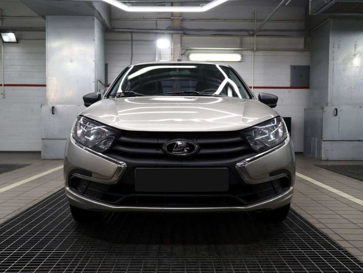 Лада (ВАЗ) Гранта б/у, 2021, Механическая. Фото: #1