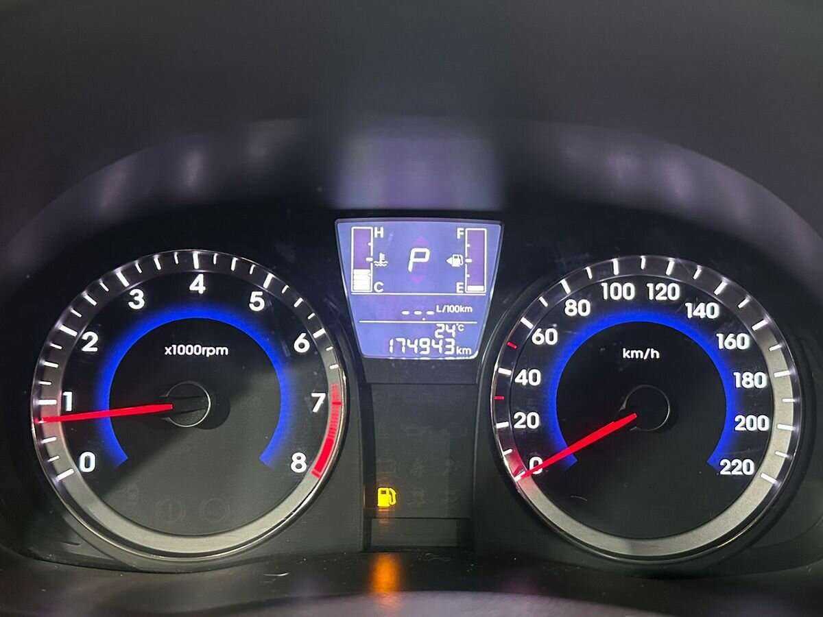 Хендай Солярис б/у, 2015, Автоматическая. Фото: #11