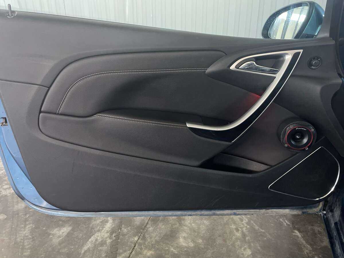 Опель Астра б/у, 2014, Механическая. Фото: #14