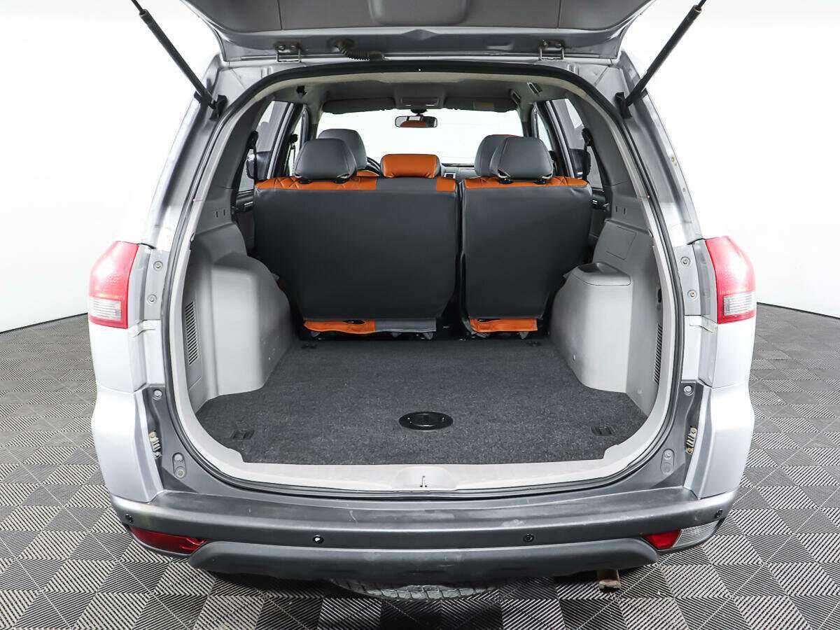 Митсубиши Паджеро Спорт б/у, 2014, Механическая. Фото: #9