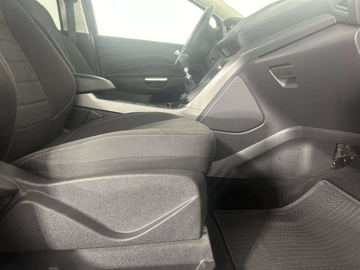 Форд Куга б/у, 2015, Механическая. Фото: #13