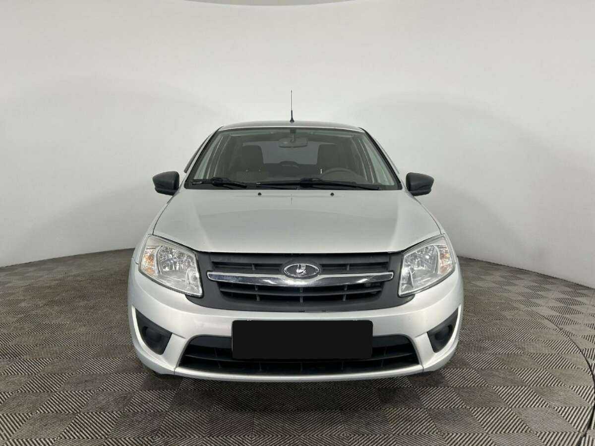 Лада (ВАЗ) Гранта б/у, 2017, Механическая. Фото: #1