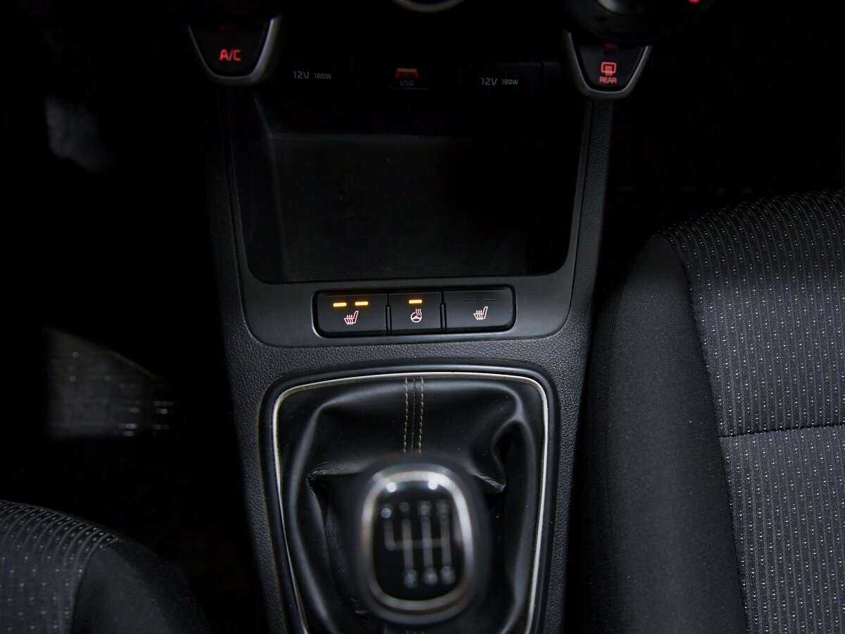 Киа Рио б/у, 2020, Механическая. Фото: #8