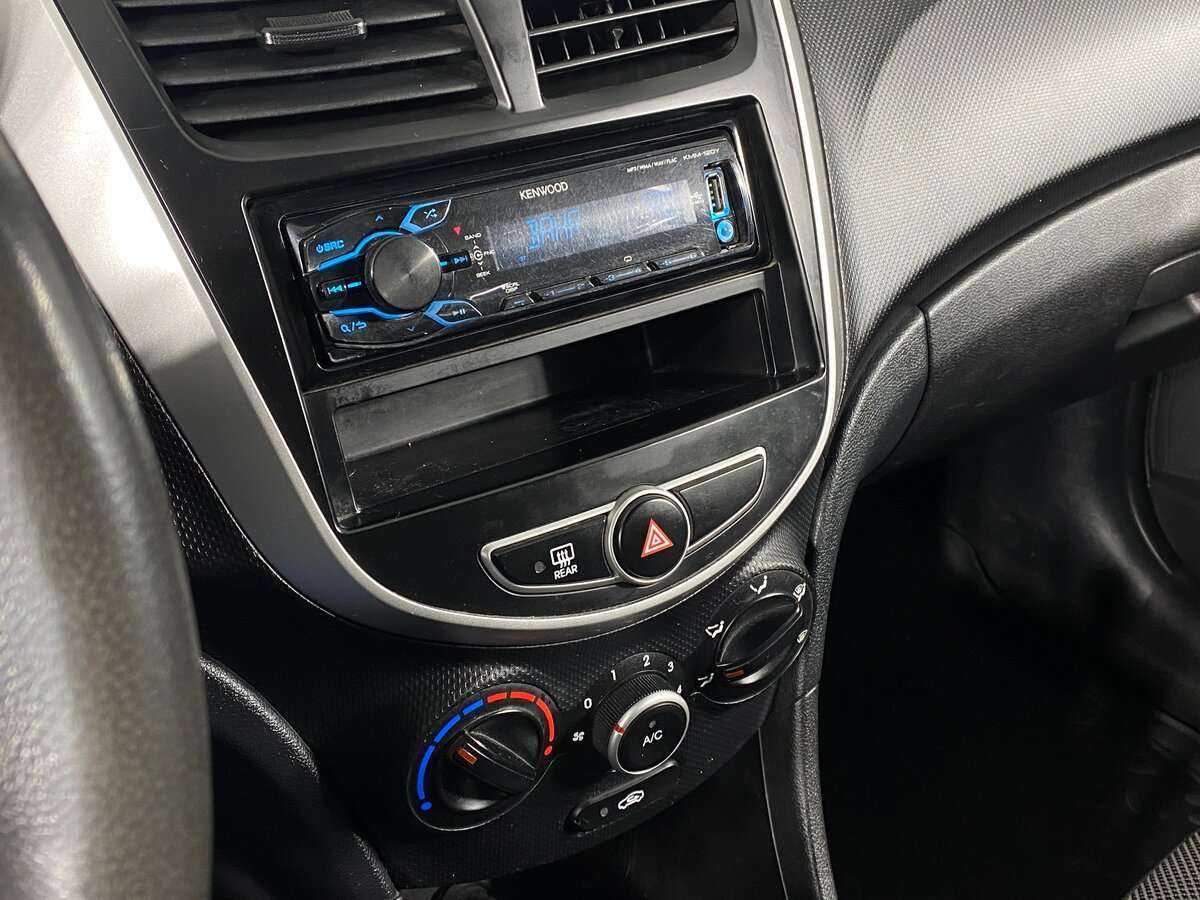 Хендай Солярис б/у, 2014, Автоматическая. Фото: #12