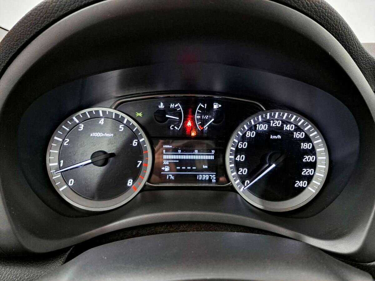 Ниссан Тиида б/у, 2015, Механическая. Фото: #10