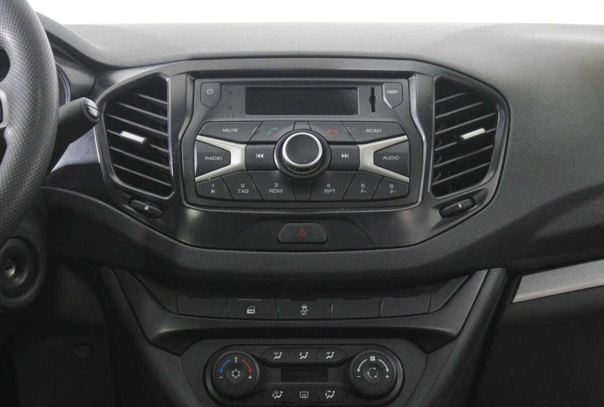 Лада (ВАЗ) Веста б/у, 2022, Механическая. Фото: #9