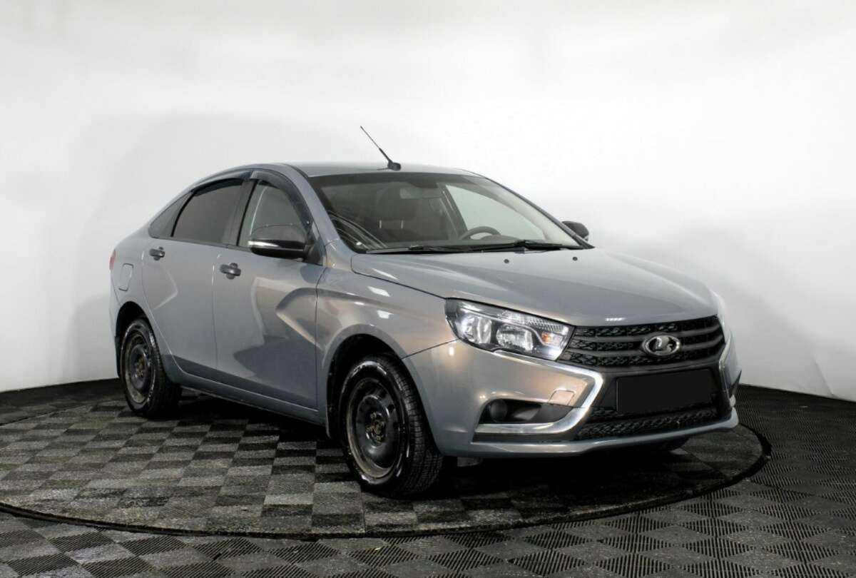 Лада (ВАЗ) Веста б/у, 2017, Механическая. Фото: #2