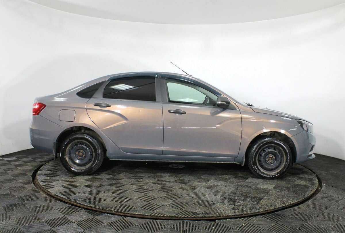 Лада (ВАЗ) Веста б/у, 2017, Механическая. Фото: #3