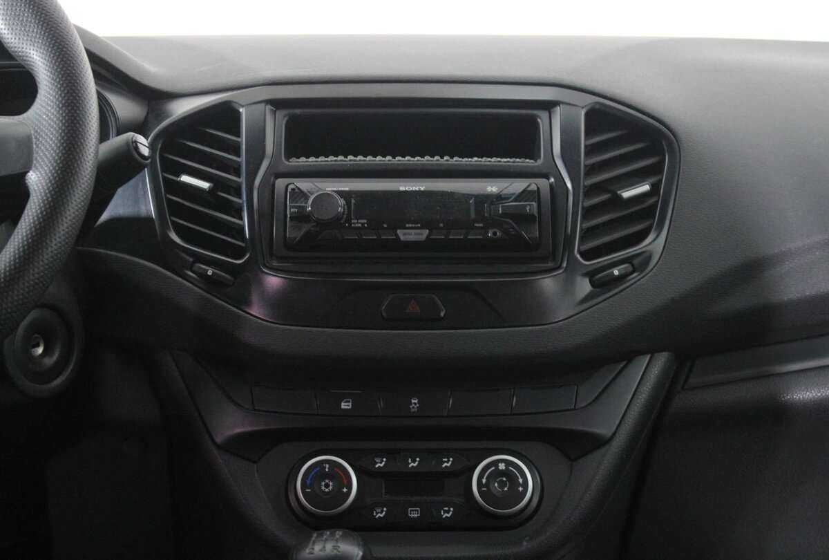 Лада (ВАЗ) Веста б/у, 2017, Механическая. Фото: #11