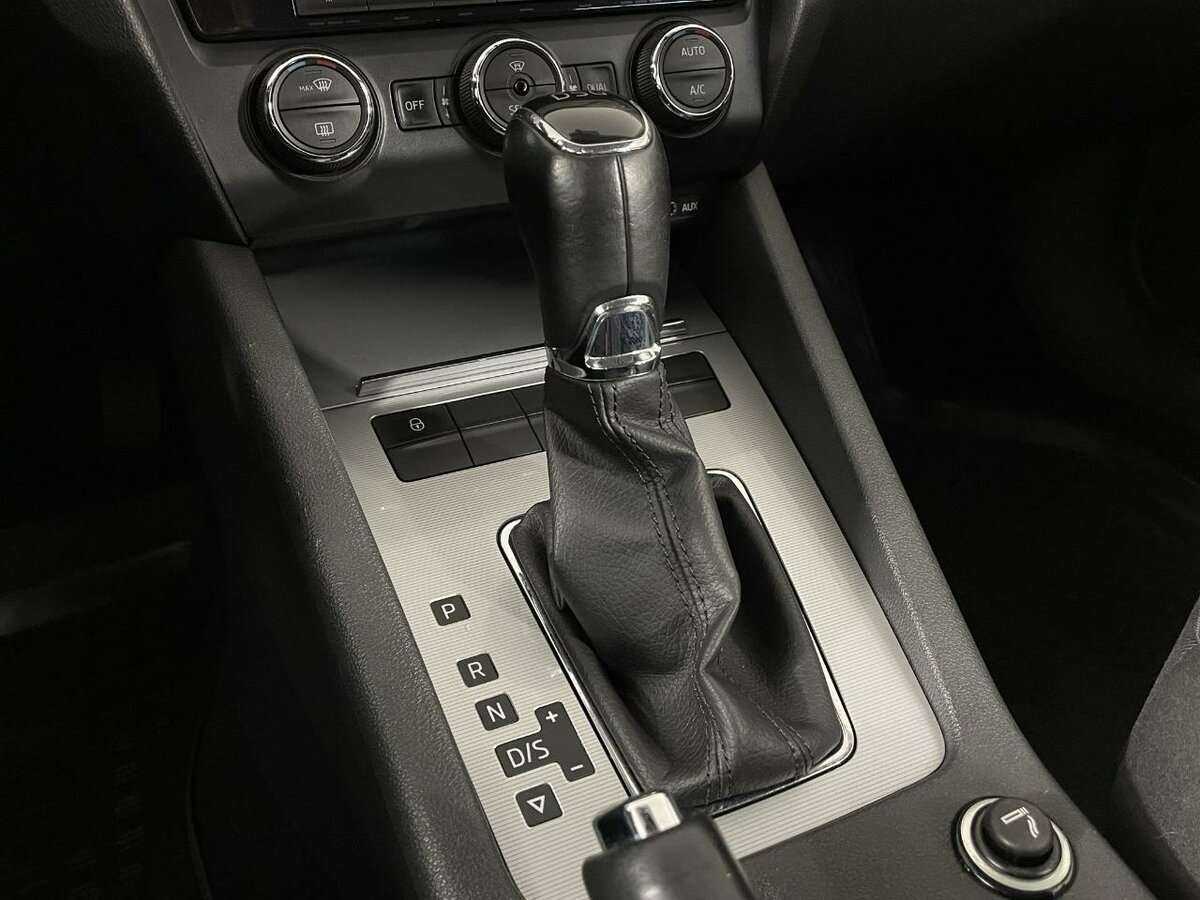 Шкода Октавия б/у, 2014, Роботизированная. Фото: #12