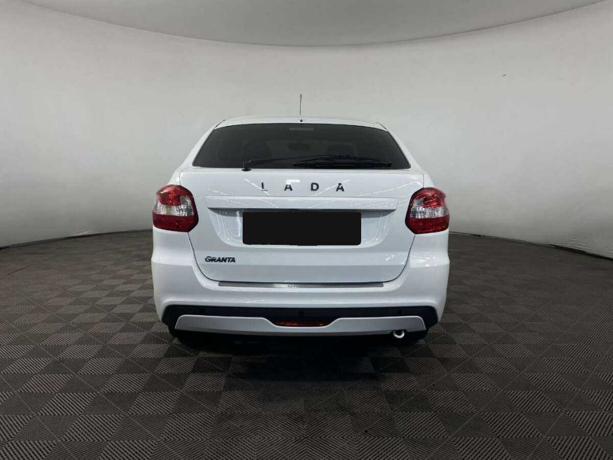 Лада (ВАЗ) Гранта б/у, 2021, Механическая. Фото: #2