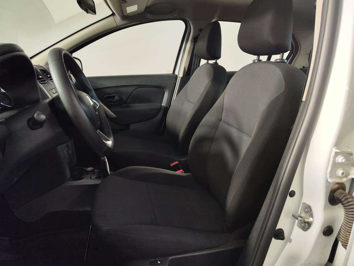 Рено Логан б/у, 2019, Автоматическая. Фото: #6