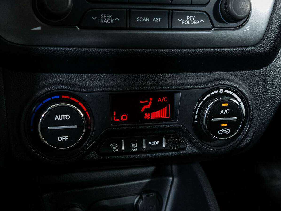 Митсубиши АС-Икс б/у, 2018, Механическая. Фото: #11