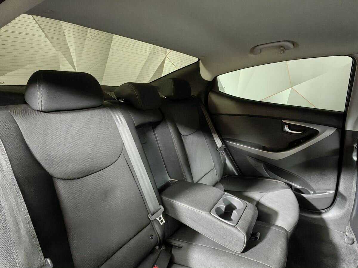 Хендай Елантра б/у, 2015, Автоматическая. Фото: #12