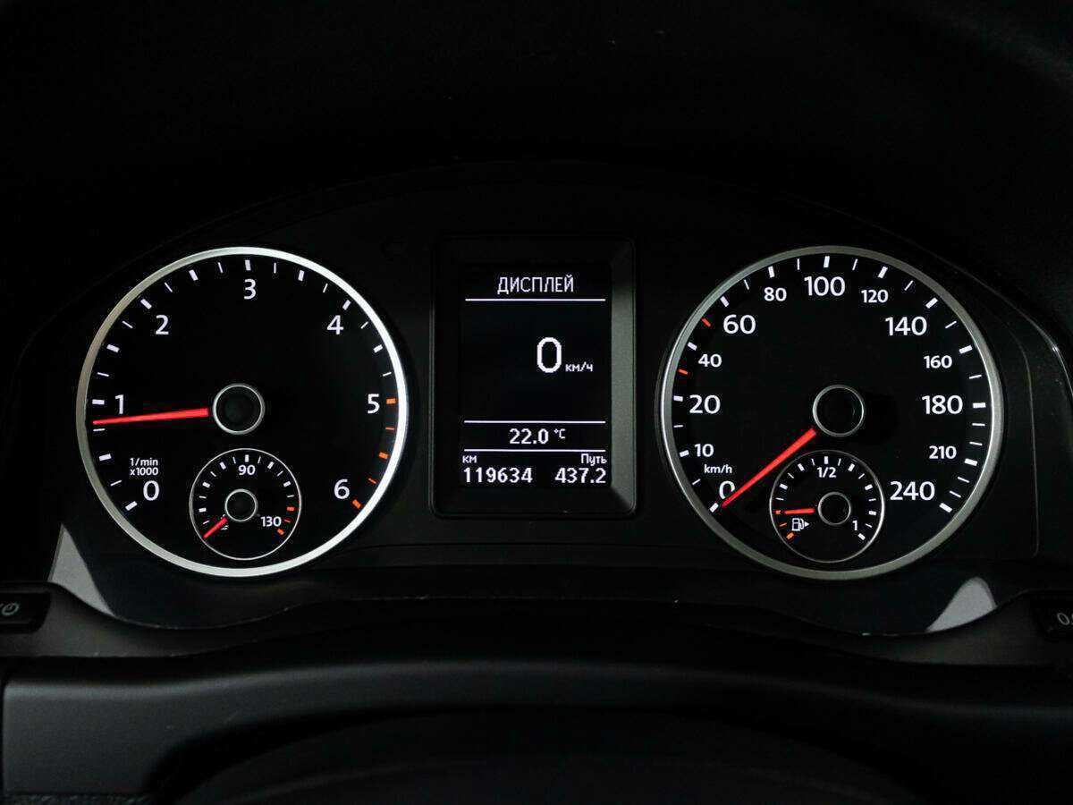 Фольксваген Тигуан б/у, 2015, Автоматическая. Фото: #11