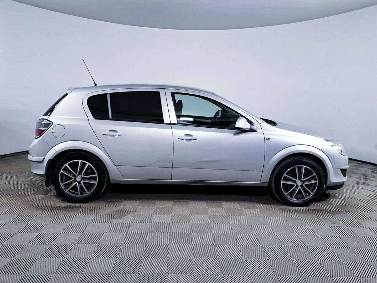 Опель Астра б/у, 2013, Механическая. Фото: #3