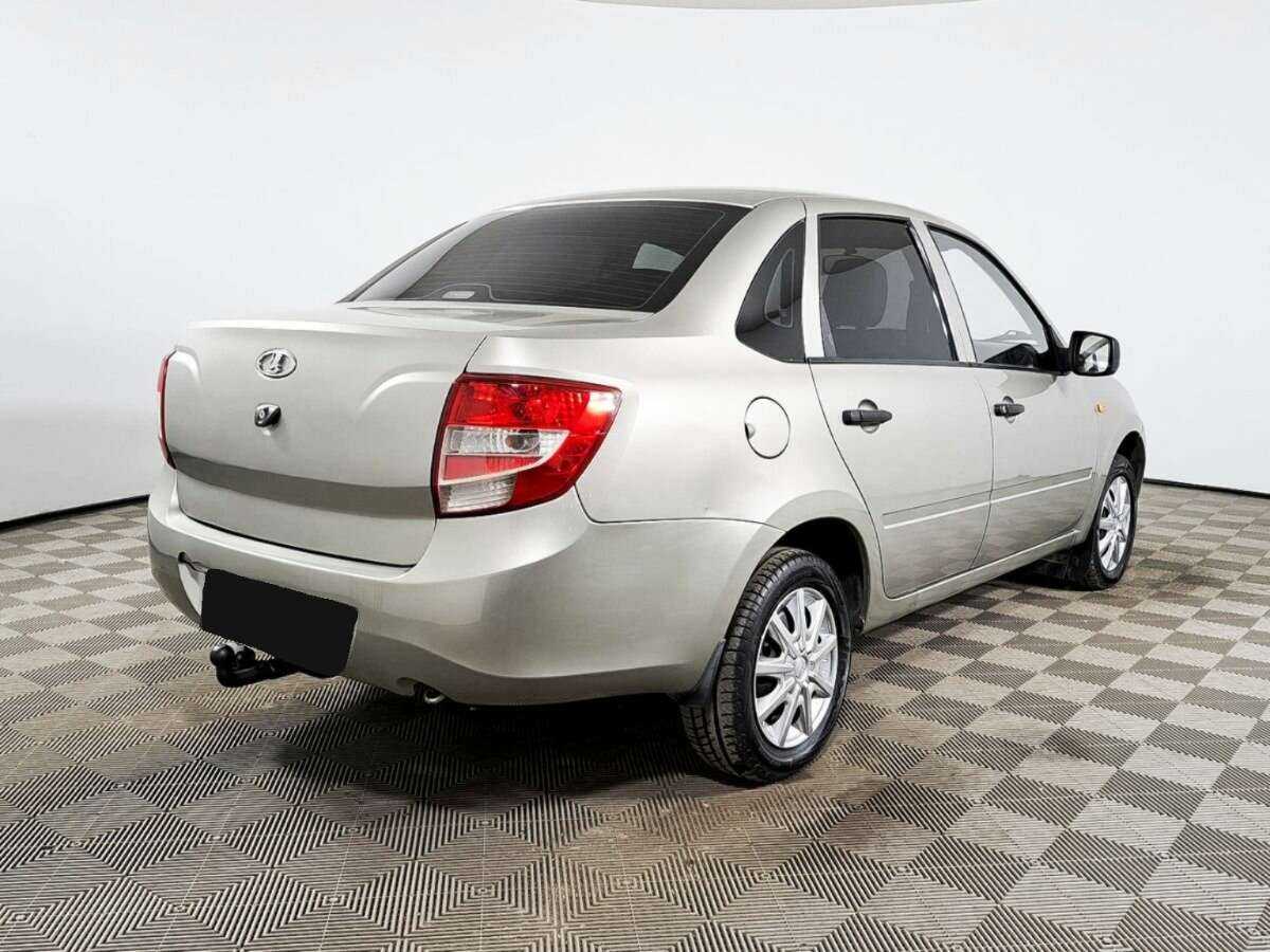 Лада (ВАЗ) Гранта б/у, 2012, Механическая. Фото: #3