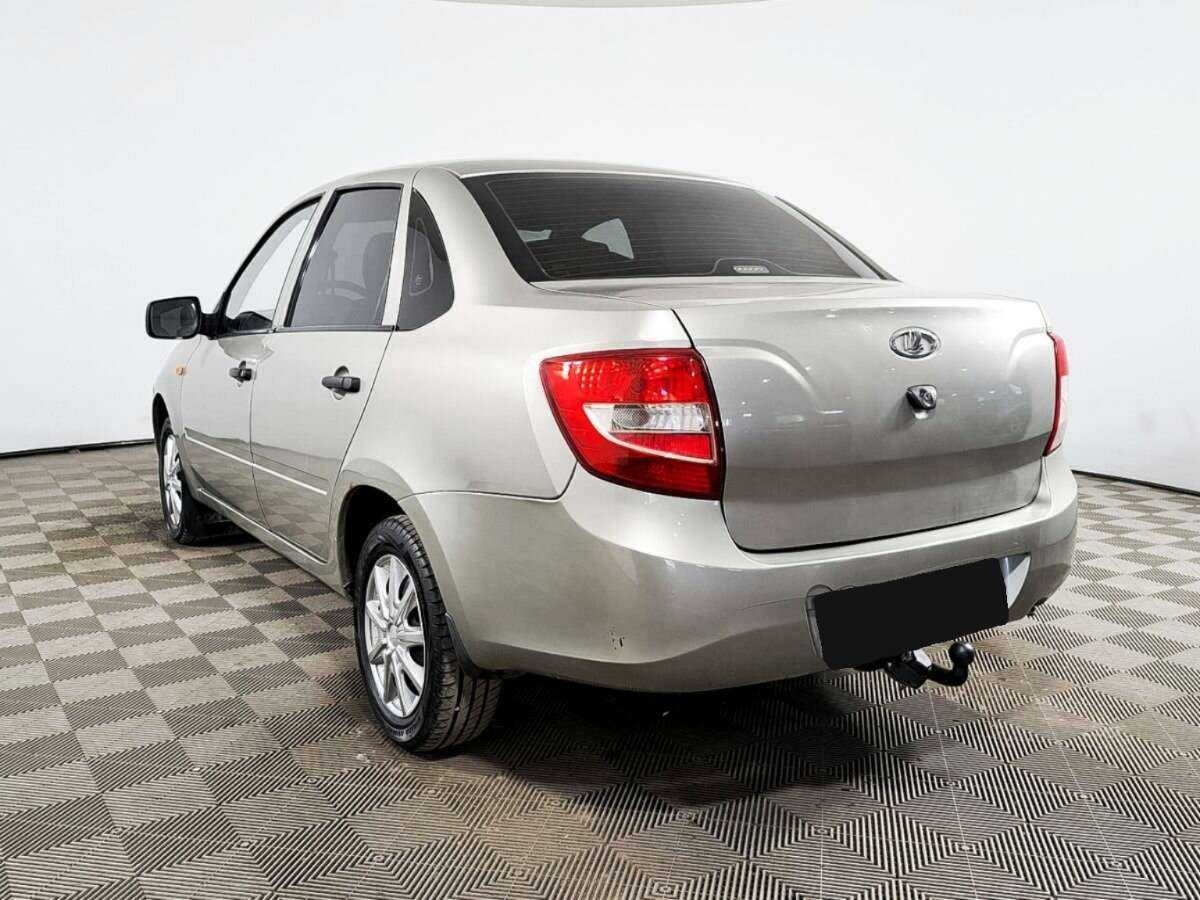 Лада (ВАЗ) Гранта б/у, 2012, Механическая. Фото: #5