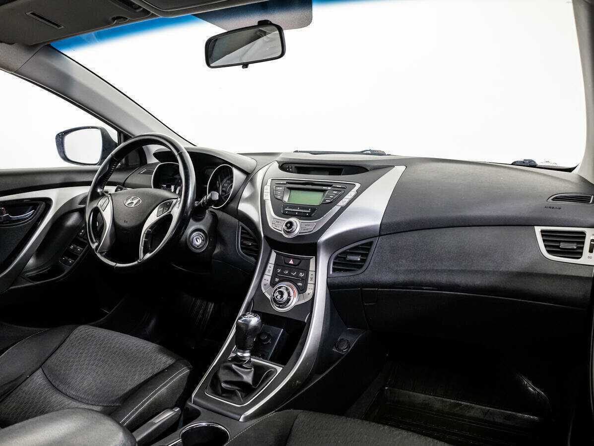 Хендай Елантра б/у, 2013, Механическая. Фото: #8