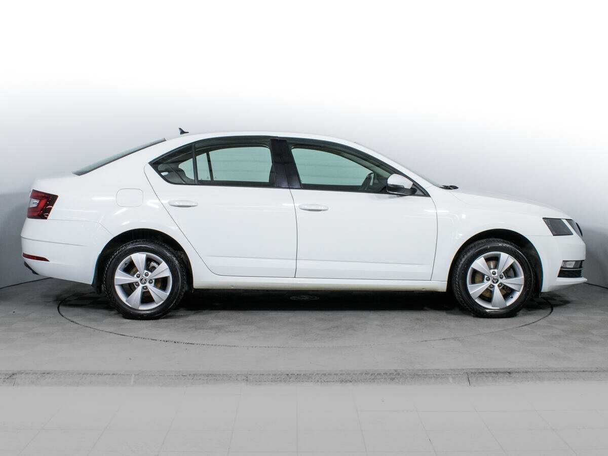 Шкода Октавия б/у, 2017, Роботизированная. Фото: #3