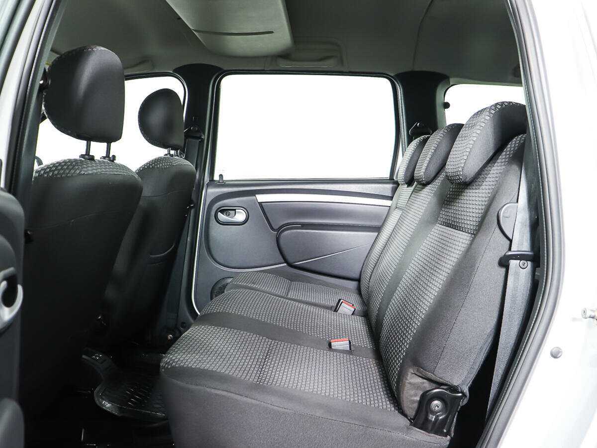 Лада (ВАЗ) Ларгус б/у, 2015, Механическая. Фото: #9