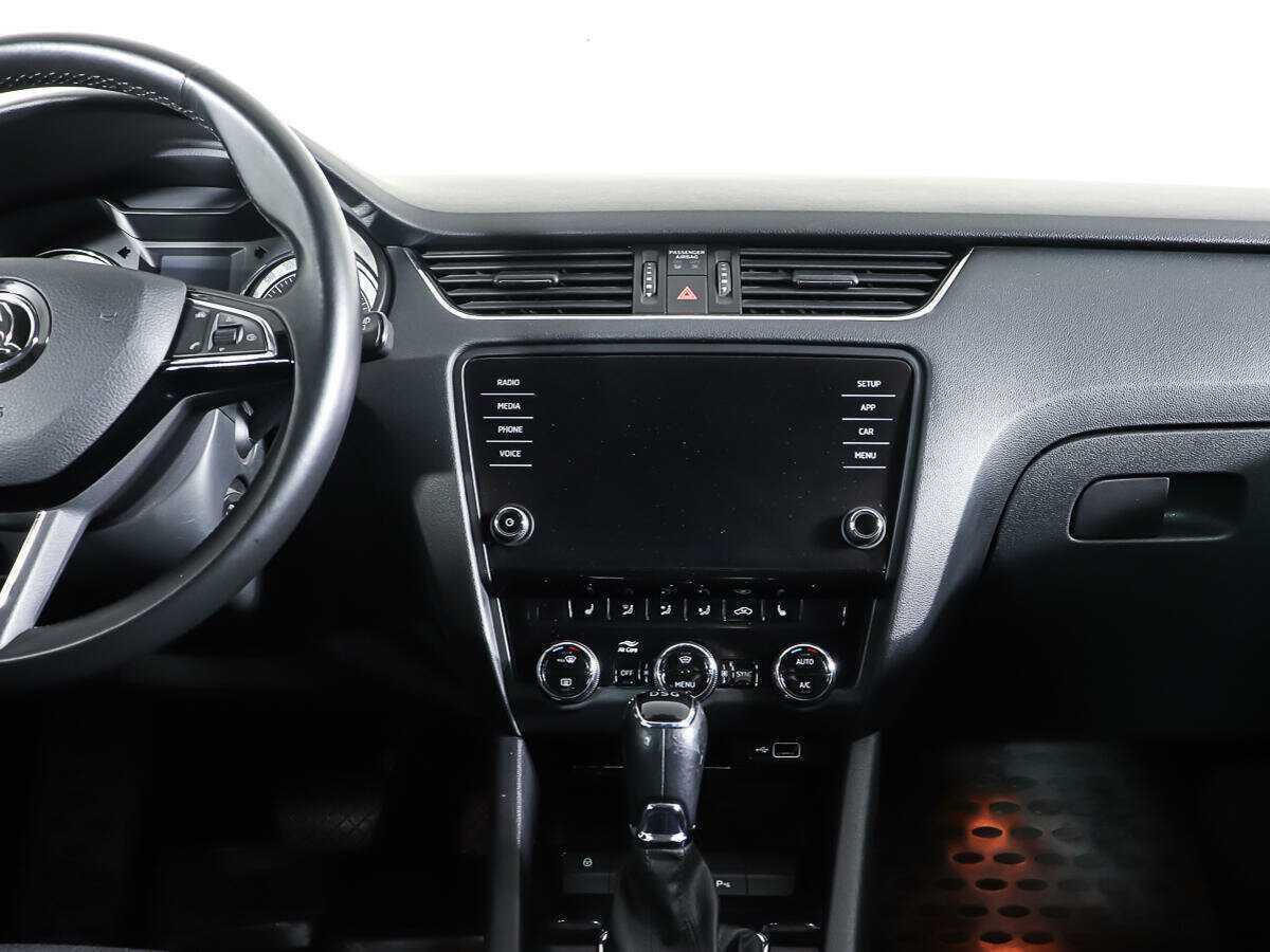 Шкода Октавия б/у, 2018, Роботизированная. Фото: #11