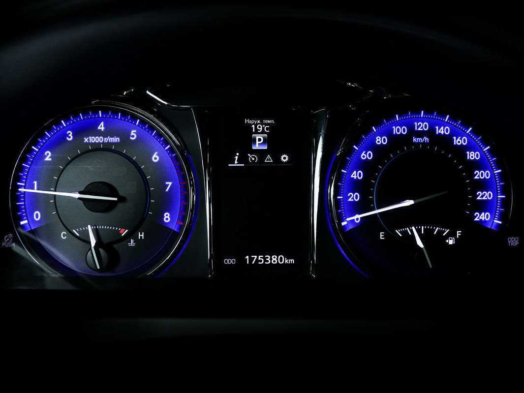 Тойота Камри б/у, 2015, Автоматическая. Фото: #9