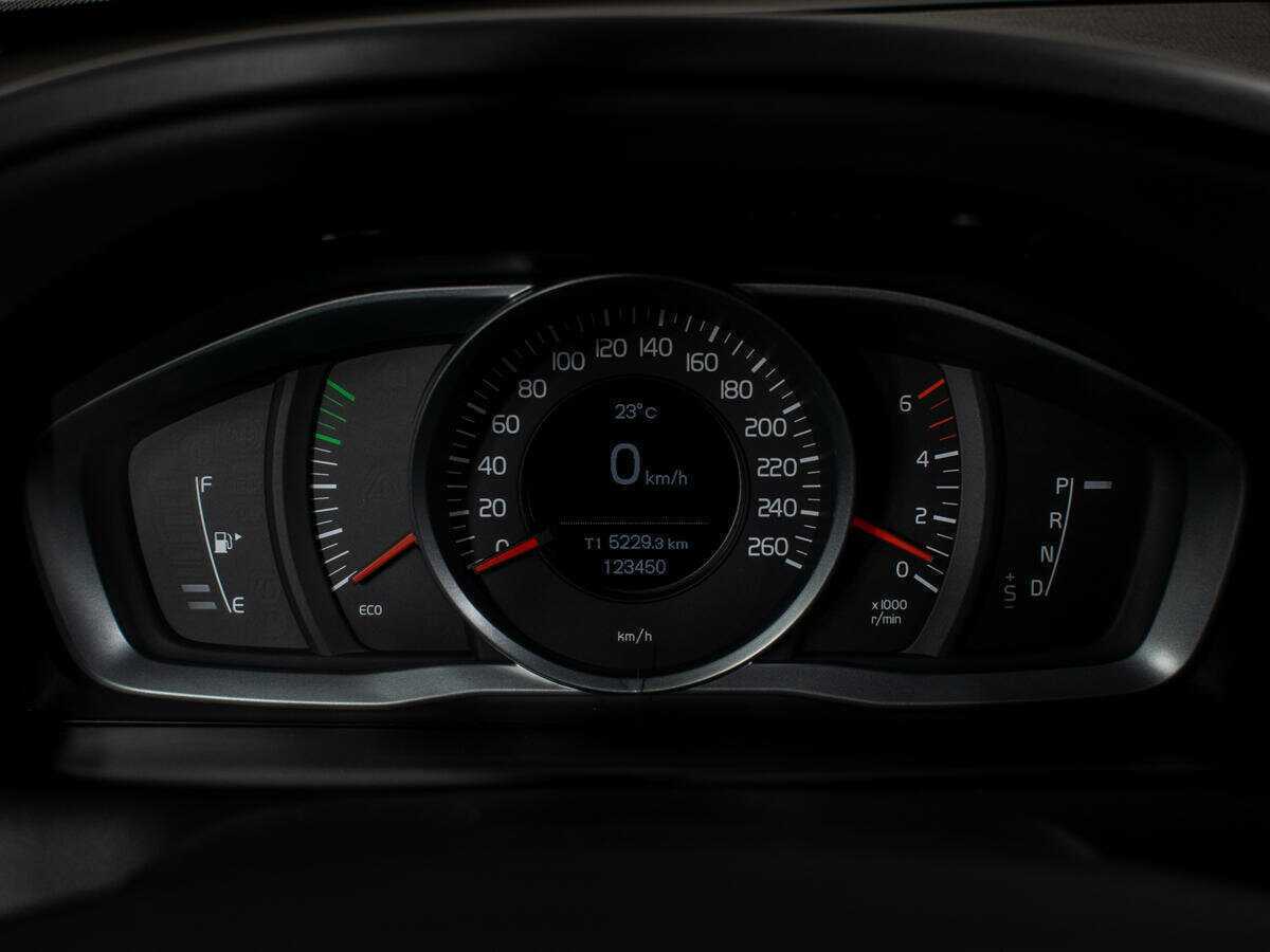 Вольво ИксЦ60 б/у, 2014, Автоматическая. Фото: #9