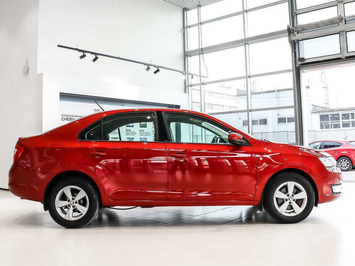 Шкода Рапид б/у, 2014, Роботизированная. Фото: #3