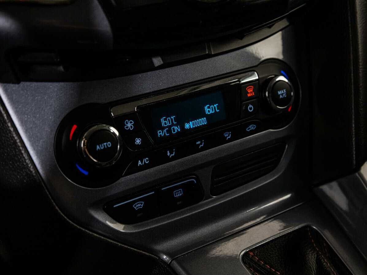 Форд Фокус б/у, 2014, Роботизированная. Фото: #15