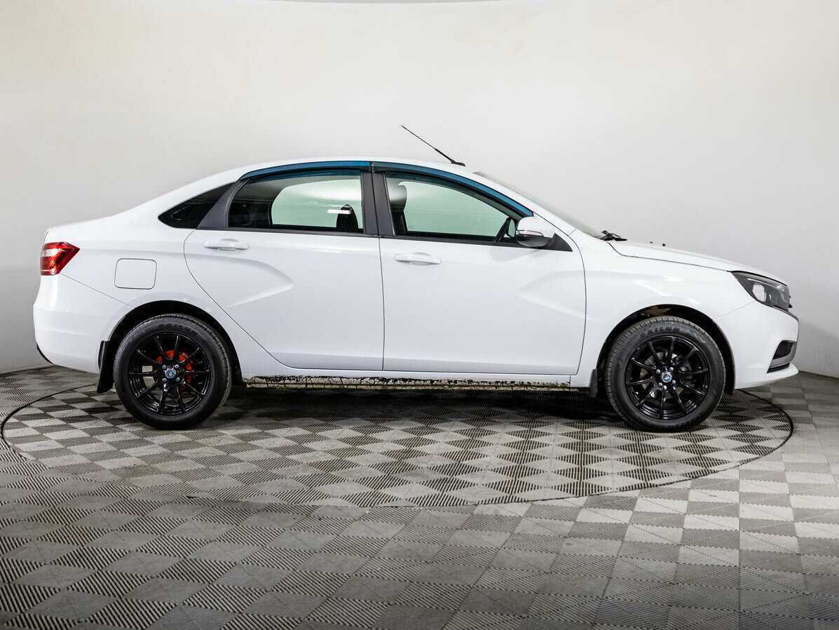 Лада (ВАЗ) Веста б/у, 2017, Механическая. Фото: #3