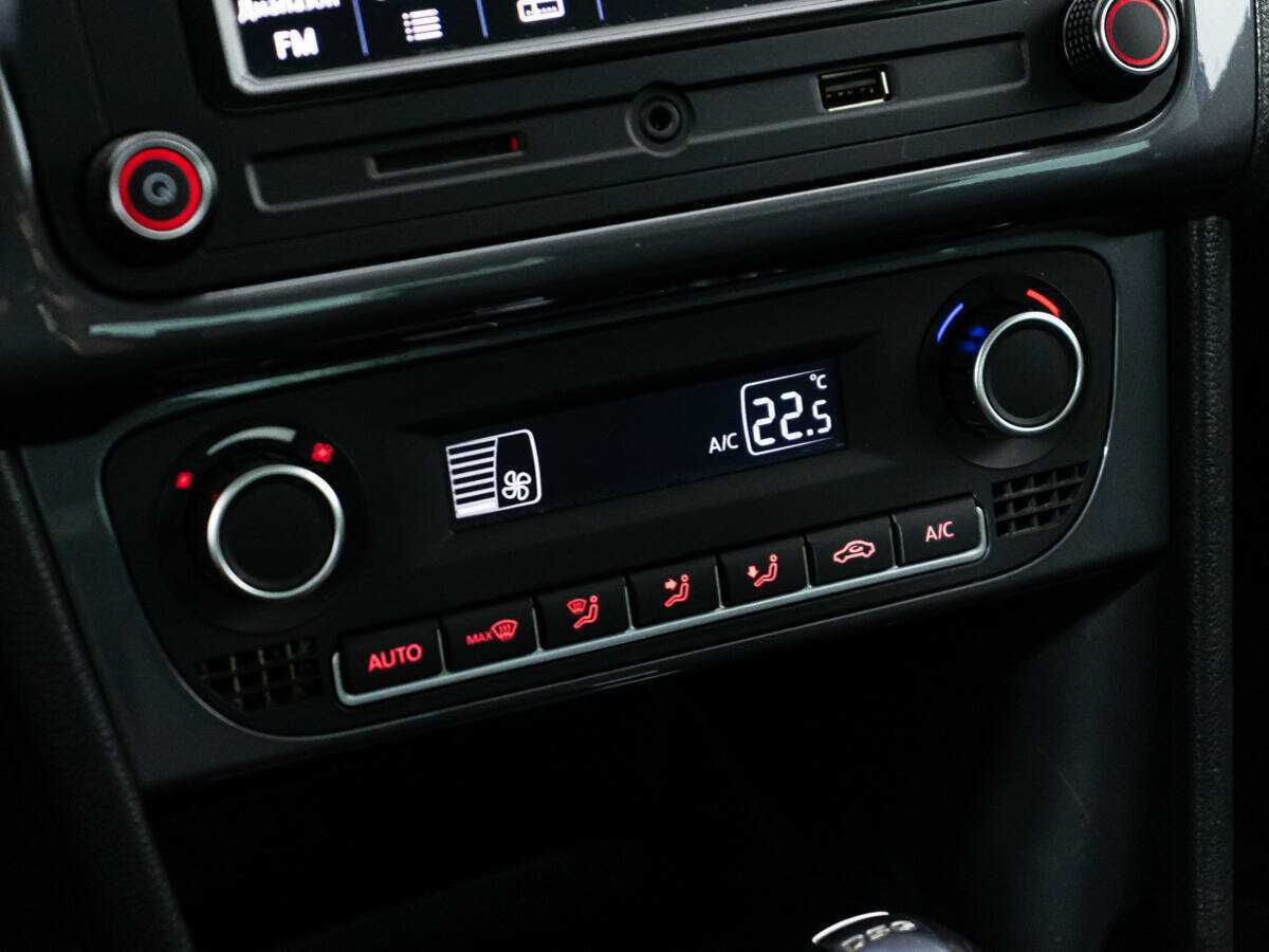 Фольксваген Поло б/у, 2018, Роботизированная. Фото: #15