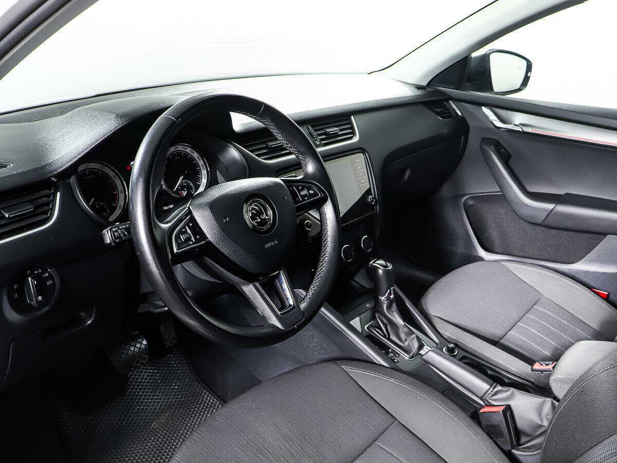 Шкода Октавия б/у, 2018, Роботизированная. Фото: #14