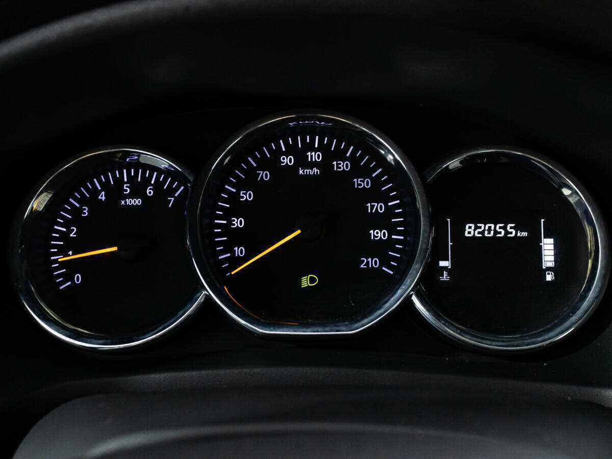 Рено Логан б/у, 2019, Механическая. Фото: #11