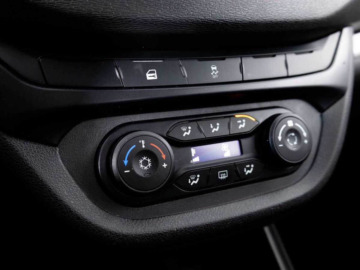 Лада (ВАЗ) Веста б/у, 2022, Механическая. Фото: #13