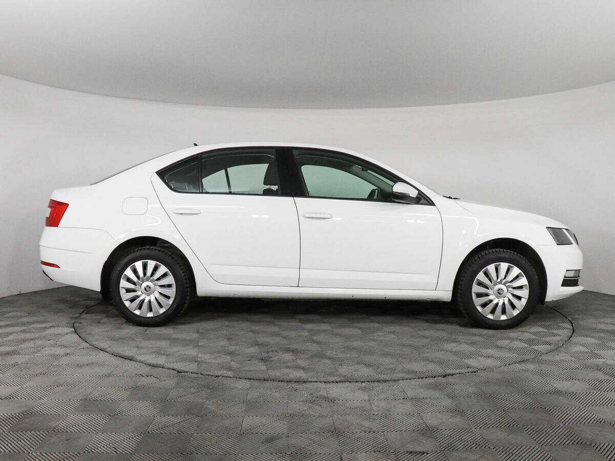 Шкода Октавия б/у, 2018, Автоматическая. Фото: #3