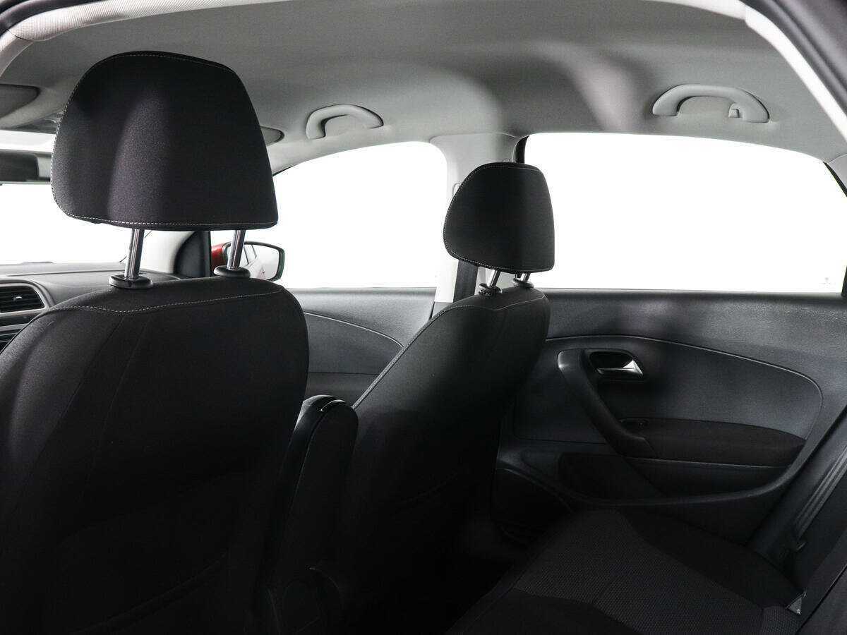 Фольксваген Поло б/у, 2015, Автоматическая. Фото: #7