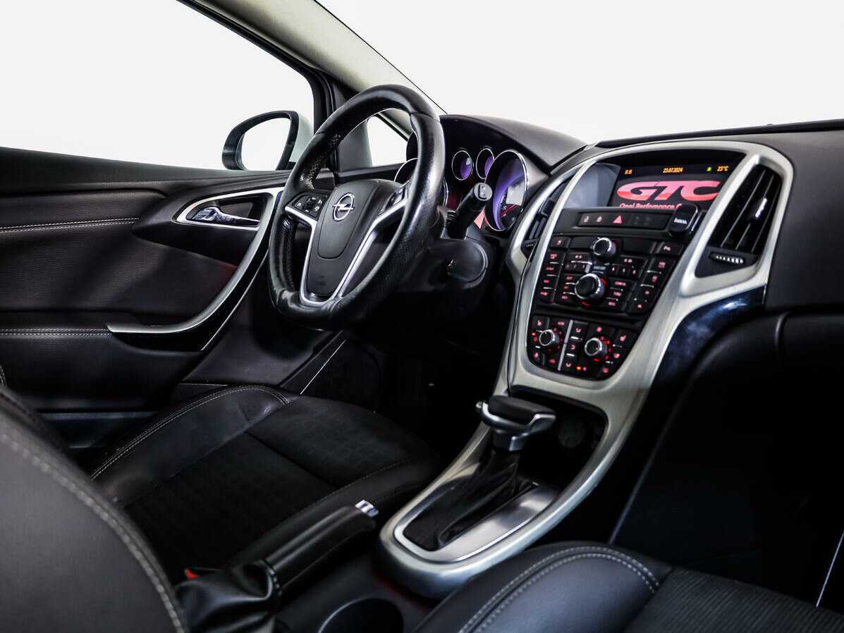 Опель Астра б/у, 2012, Автоматическая. Фото: #7