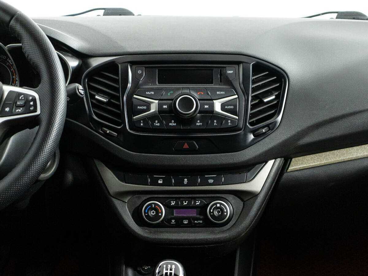 Лада (ВАЗ) Веста б/у, 2018, Механическая. Фото: #13