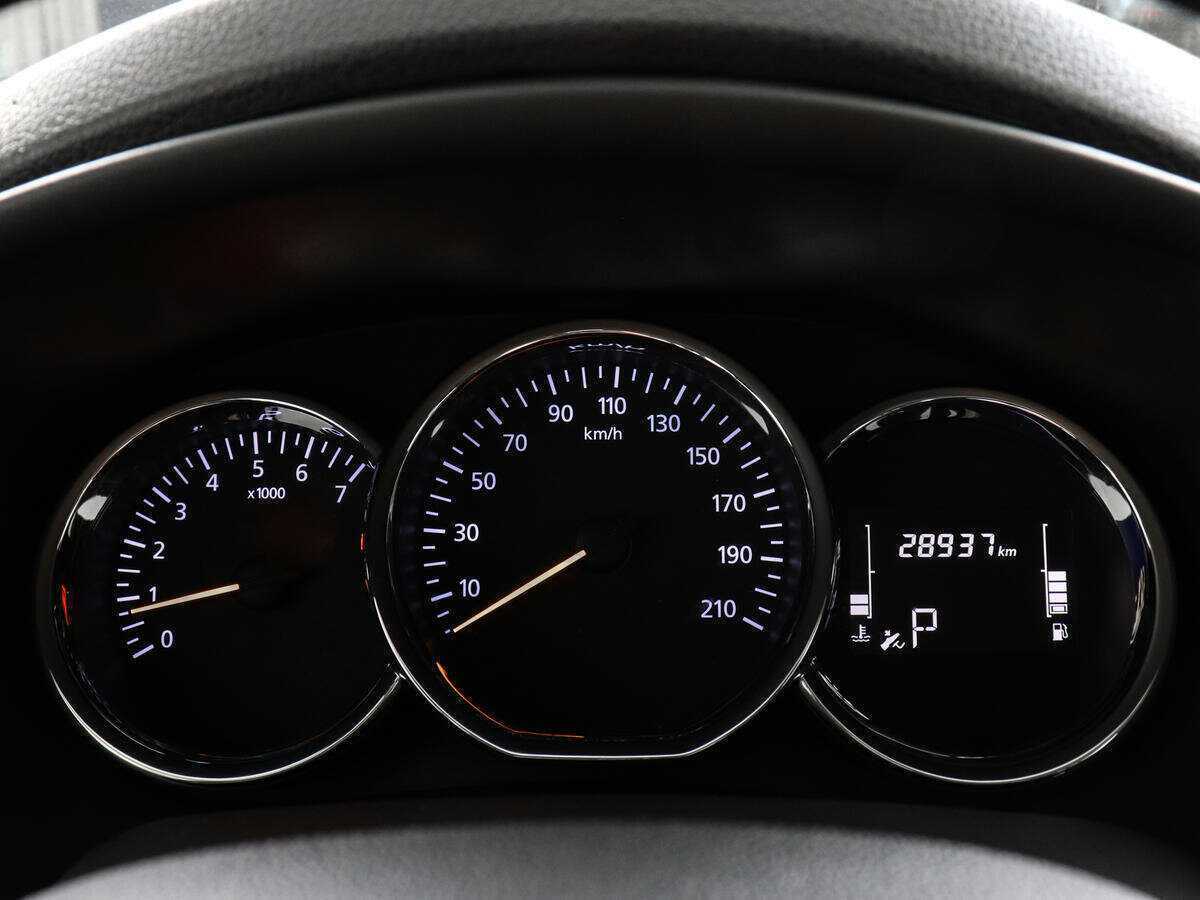 Рено Логан б/у, 2022, Автоматическая. Фото: #10