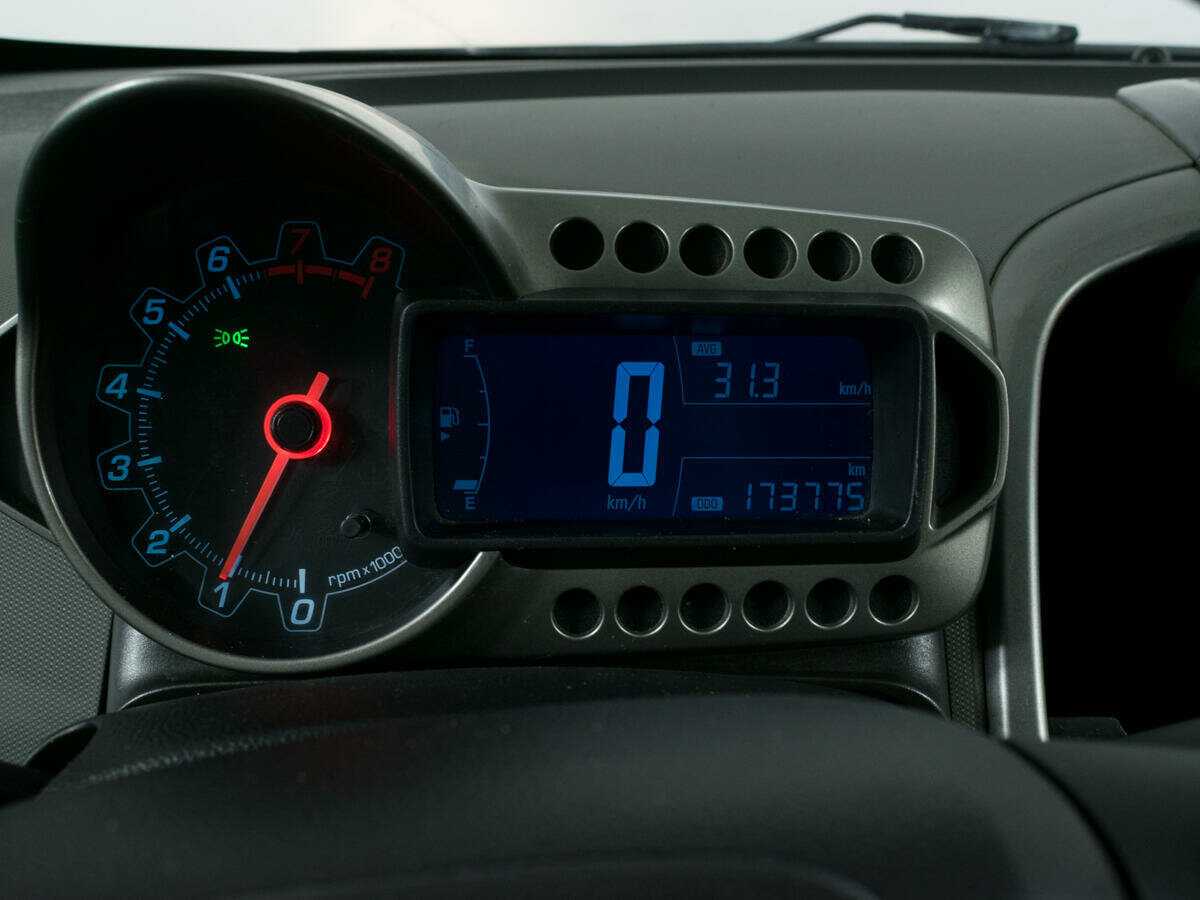 Шевроле Авео б/у, 2013, Механическая. Фото: #9