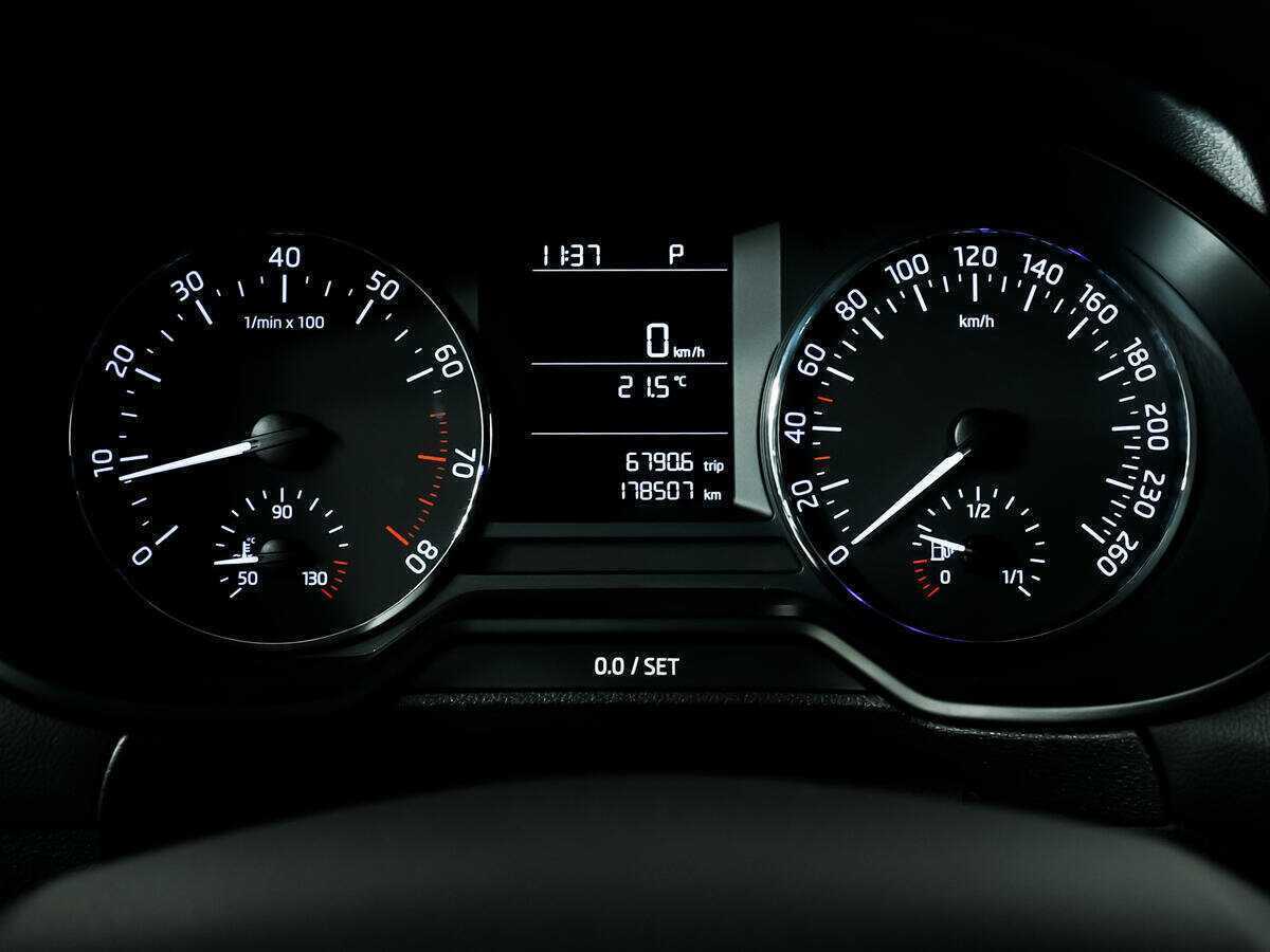 Шкода Октавия б/у, 2014, Роботизированная. Фото: #9