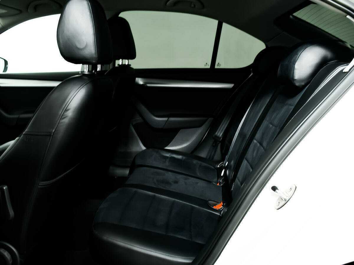 Шкода Октавия б/у, 2014, Роботизированная. Фото: #11