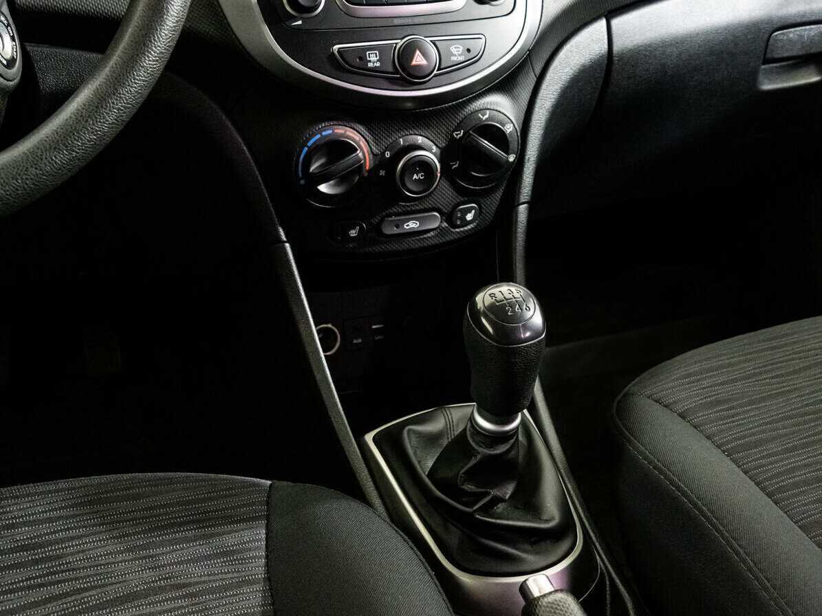 Хендай Солярис б/у, 2015, Механическая. Фото: #11