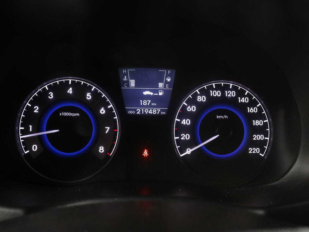 Хендай Солярис б/у, 2013, Механическая. Фото: #8